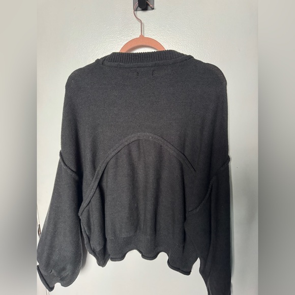 Pol Sweater - Picture 8 of 8